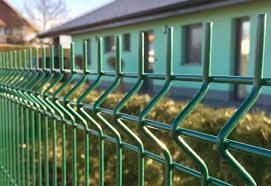 Resilient Pleasures: Extended-lasting Mesh Options for The Garden Fence
